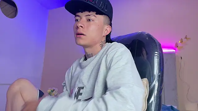 Nascary_Fox's Webcam Show
