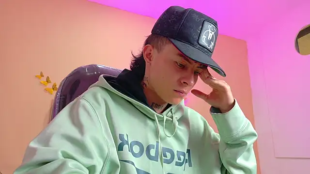 Nascary_Fox's Webcam Show