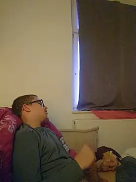lutschihnmir20 Show Webcam