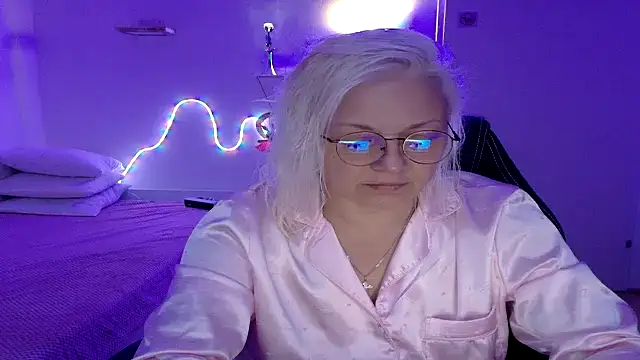 Linsy_Kim Adlı Modelin Canlı XXX Sohbeti