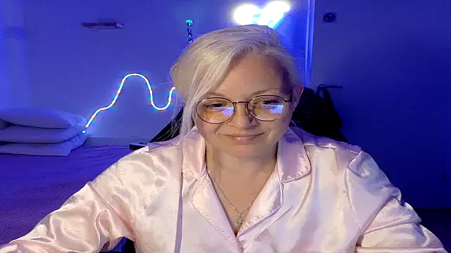 Chat +18 de Linsy_Kim ao vivo