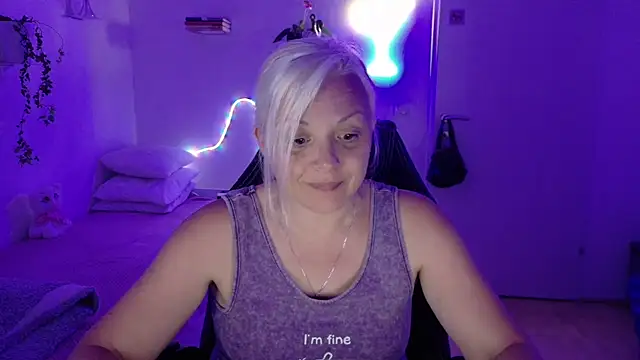 Linsy_Kim élő chatszobája