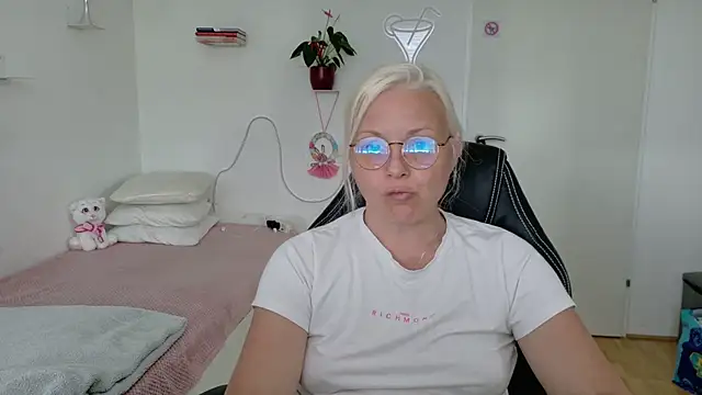 دردشة Linsy_Kim الجنسية المباشرة