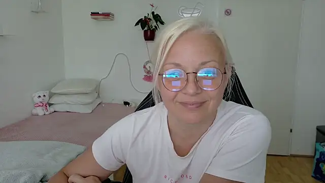 Chat +18 de Linsy_Kim ao vivo