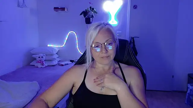 دردشة Linsy_Kim الجنسية المباشرة