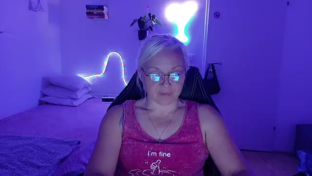 Linsy_Kim élő XXX-chatje