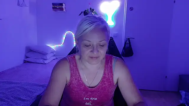 Linsy_Kim élő XXX-chatje