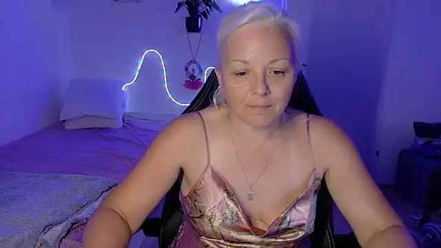 Živý XXX chat Linsy_Kim