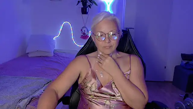 XXX chat uživo modela Linsy_Kim