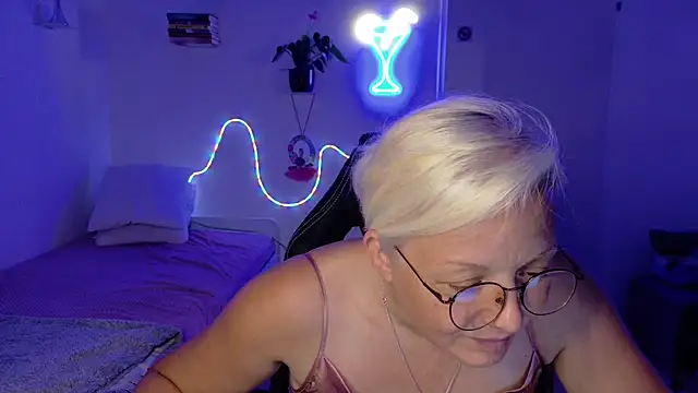 Chat +18 de Linsy_Kim ao vivo