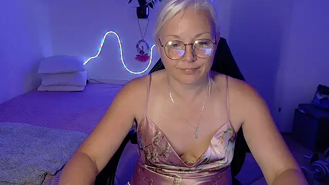 XXX chat uživo modela Linsy_Kim
