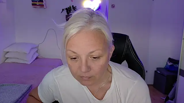 Chat +18 de Linsy_Kim ao vivo