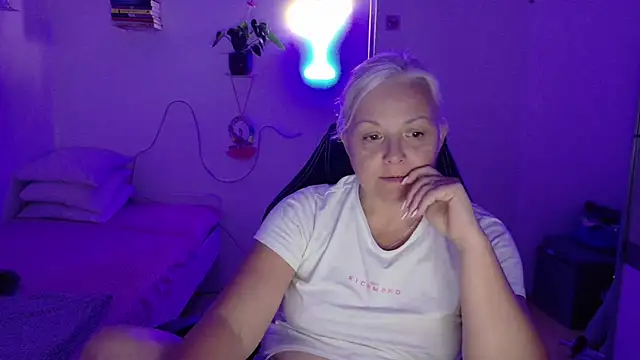 Chat XXX en directo de Linsy_Kim