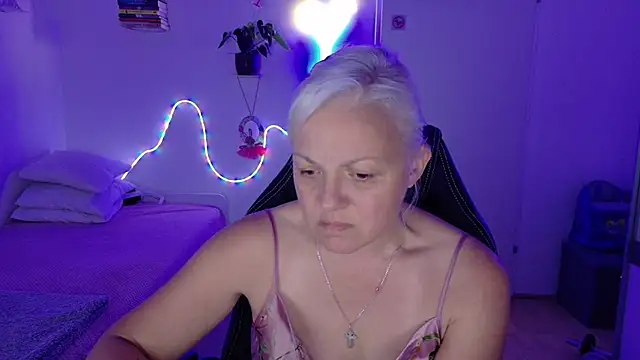 Živý XXX chat Linsy_Kim