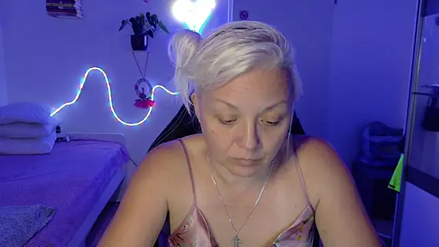 Linsy_Kim Chat XXX in diretta