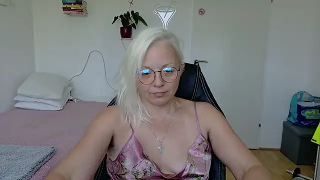 Chat +18 de Linsy_Kim ao vivo