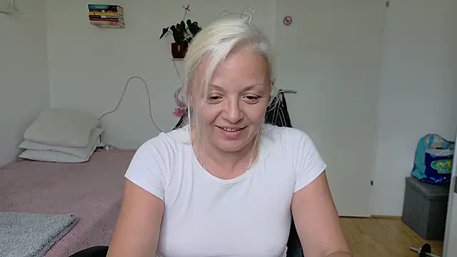 Linsy_Kim Chat XXX in diretta