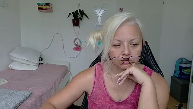 Czat XXX na żywo – Linsy_Kim