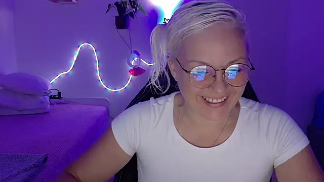 Linsy_Kim Adlı Modelin Canlı XXX Sohbeti