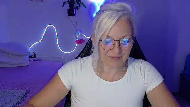 Chat +18 de Linsy_Kim ao vivo
