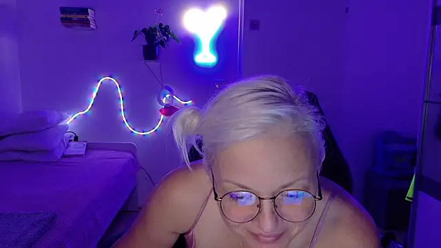 Linsy_Kim élő XXX-chatje