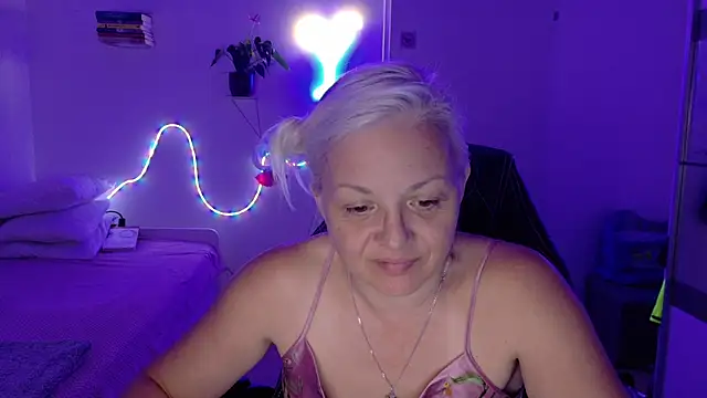 Chat +18 de Linsy_Kim ao vivo