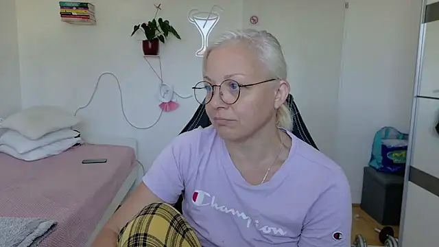 Chat +18 de Linsy_Kim ao vivo