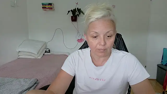 Linsy_Kim XXX чат на живо