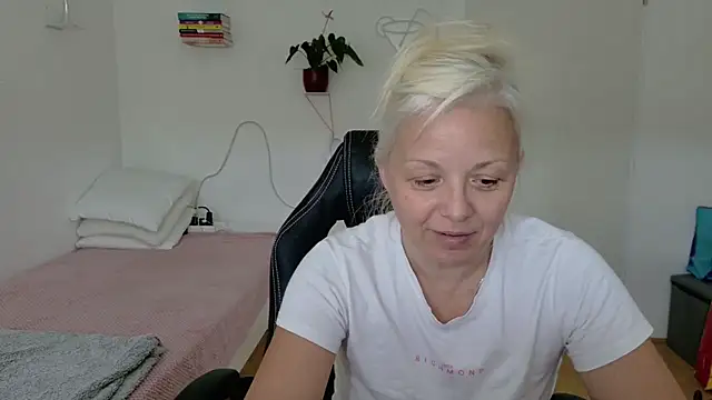Linsy_KimのライブXXXチャット