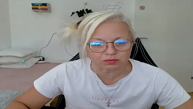 Linsy_Kim Live XXX-chat