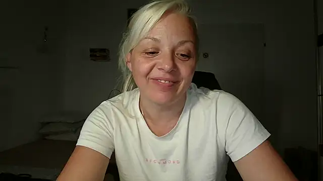 Czat XXX na żywo – Linsy_Kim