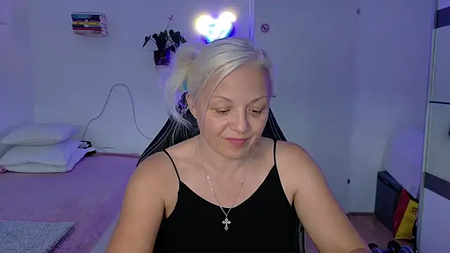 Chat +18 de Linsy_Kim ao vivo
