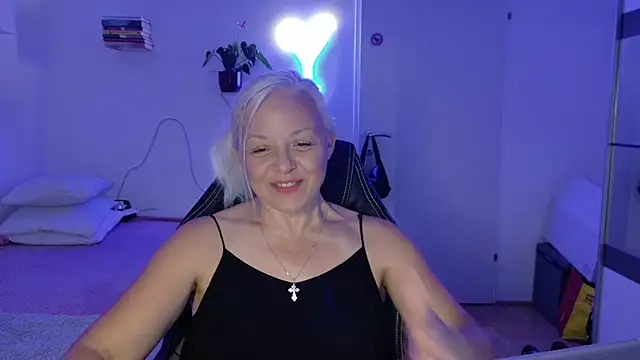 Linsy_Kim Chat XXX in diretta