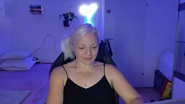 Linsy_KimのライブXXXチャット