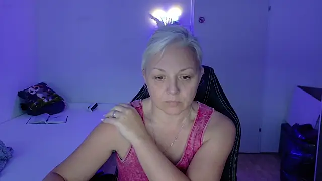 Linsy_Kim XXX чат на живо