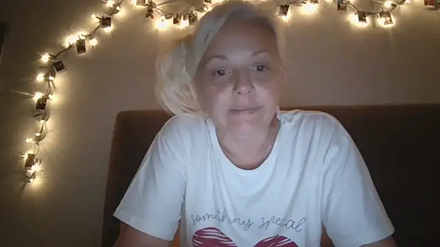 دردشة Linsy_Kim الجنسية المباشرة