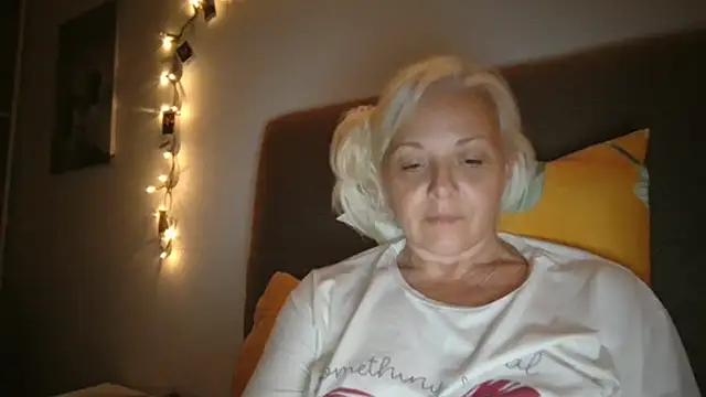 Linsy_Kim Adlı Modelin Canlı XXX Sohbeti