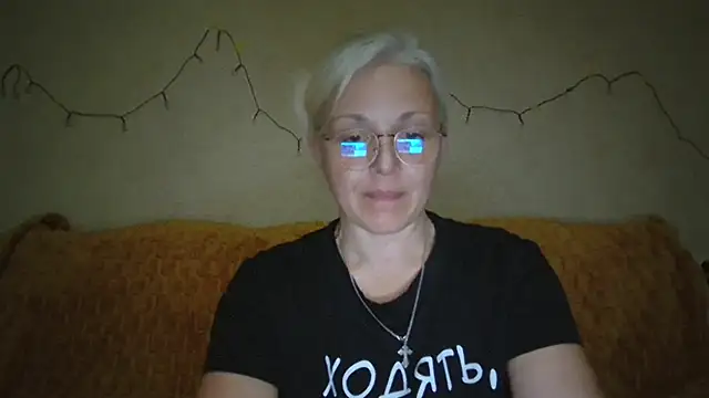XXX chat uživo modela Linsy_Kim