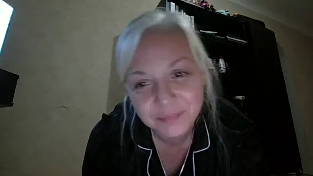 XXX chat uživo modela Linsy_Kim