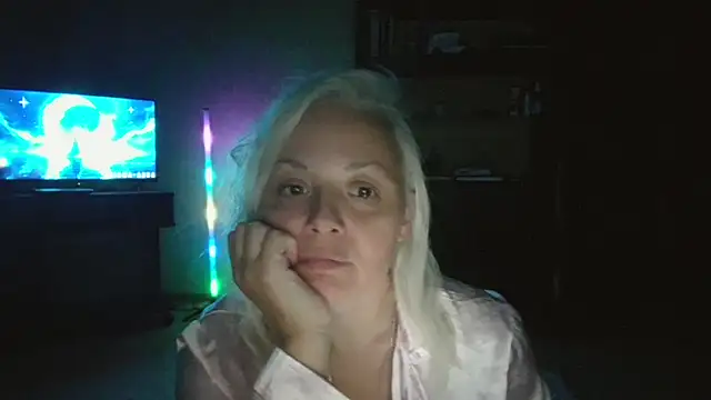 Linsy_Kim Adlı Modelin Canlı XXX Sohbeti