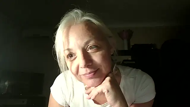دردشة Linsy_Kim الجنسية المباشرة