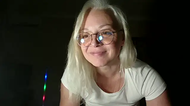 Chat +18 de Linsy_Kim ao vivo