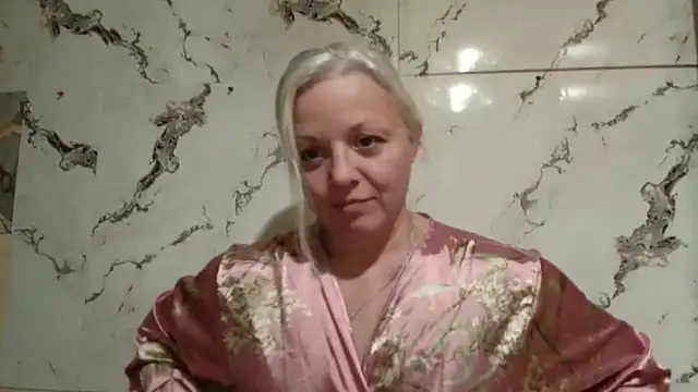 Linsy_Kim Adlı Modelin Canlı XXX Sohbeti