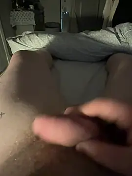 slavebitch228 – webcam-show
