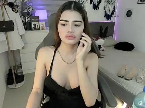 tstoni_talks Show in webcam