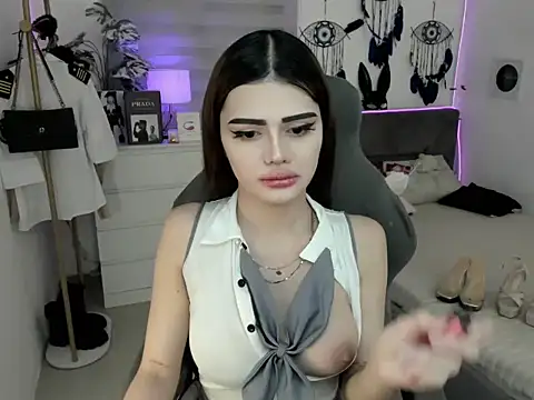 tstoni_talks Show in webcam