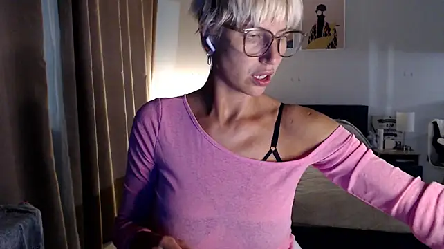 VivianCoke webcam show