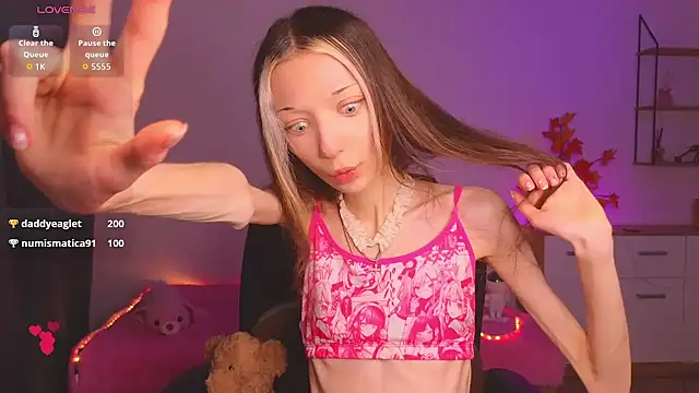 KiraGlam Adlı Modelin Canlı XXX Sohbeti