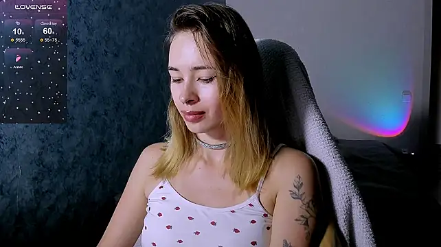 ZoyaMill's Live Chat Room