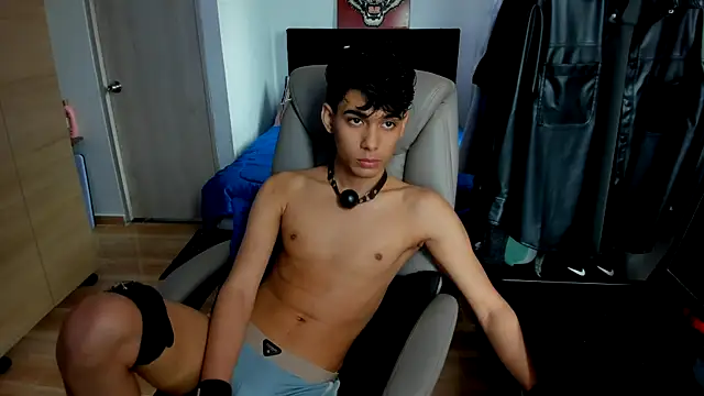 AliottTwink's Webcam Show